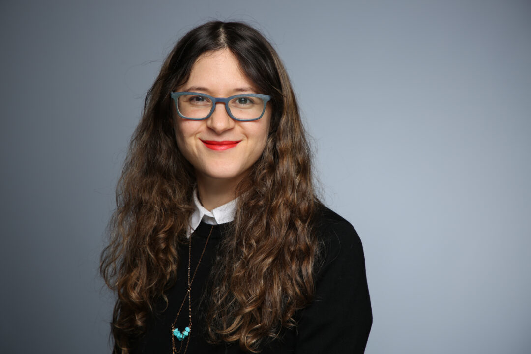 Henig Roni Headshot 22 23 fellow photo scaled